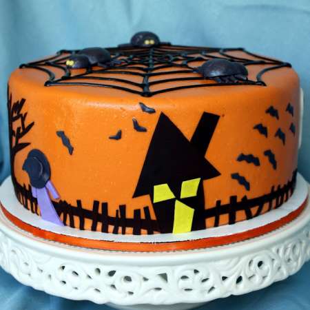 \"Halloween-Cake\"